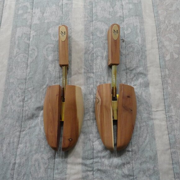 Men's Warehouse, Shoe Tree's, Cedar - Picture 2 of 9